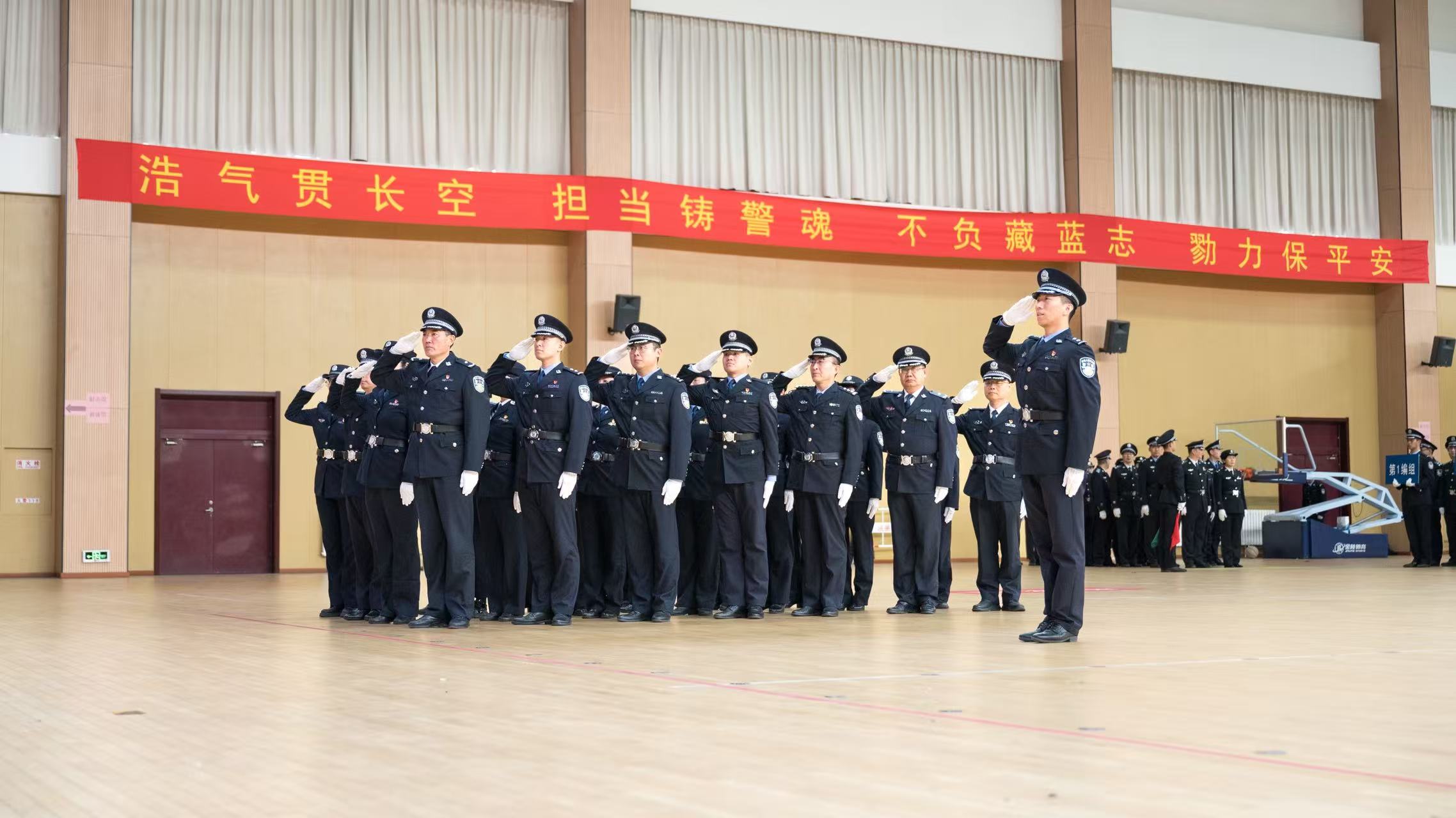 学校举办队列会操比武考核